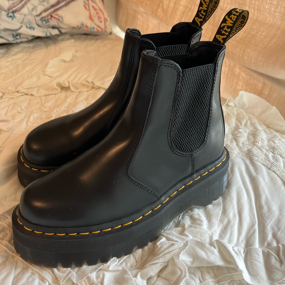 Dr. Marten 2976 Polished Smooth Platform Chelsea Boot